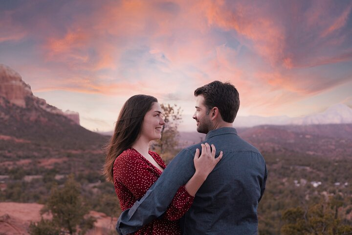 Private Professional Photoshoot in Sedona - Photo 1 of 6